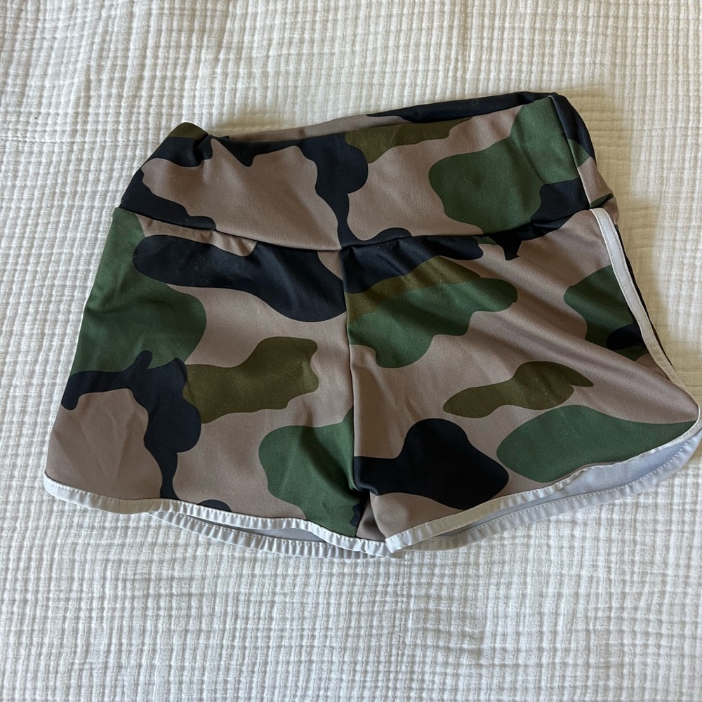 Camo Women's Shorts